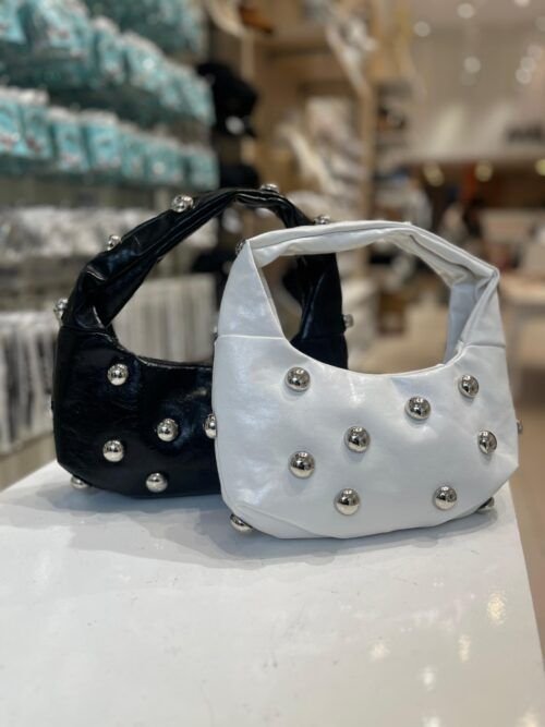 Cartera Tachas